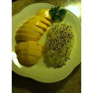 Mango Sticky Rice Dessert (seasonal)